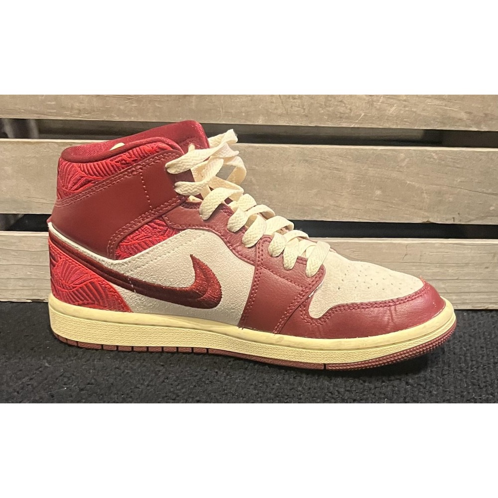 Nike Air Jordan 1 Mid Shoes Youth Size 6.5Y Red Sail Basketball DZ2820-601 - Picture 9 of 11